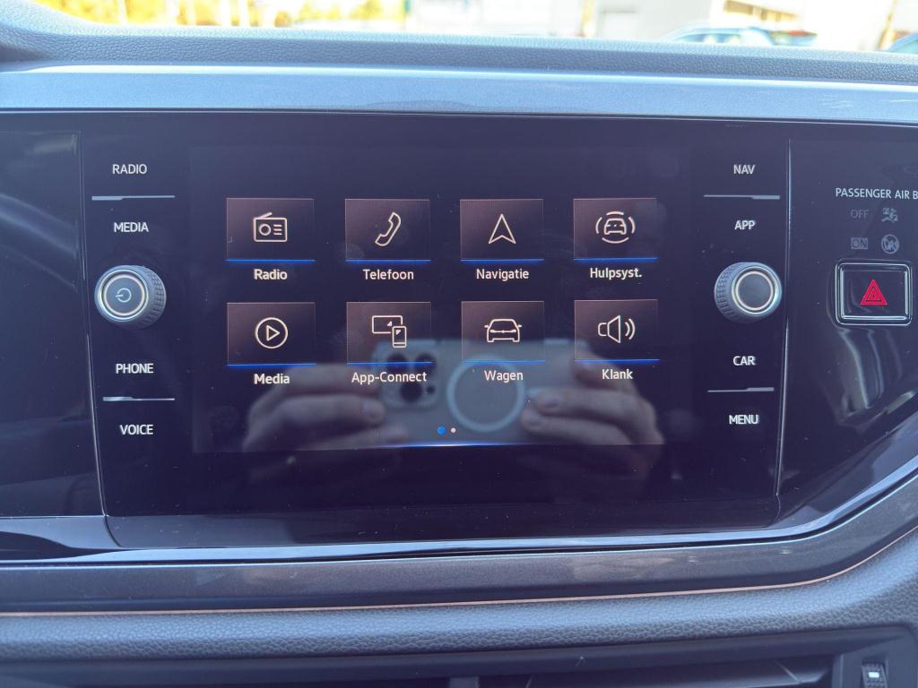 Volkswagen Polo 1.0 tsi style | camera | parkeersensors | airco (automatisc