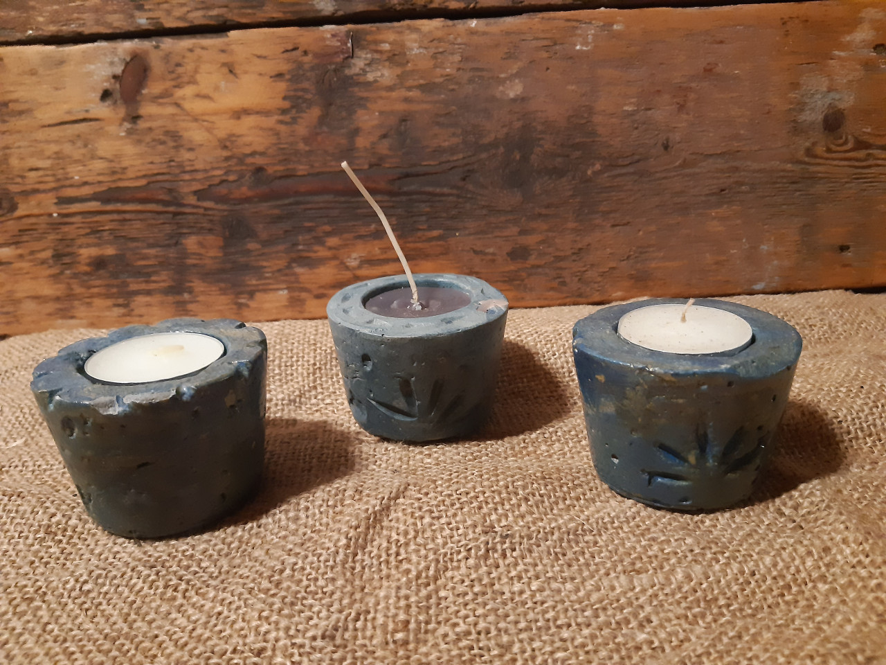 Betonnen schaal, schaaltjes en waxine bakjes voor op terras of in huis