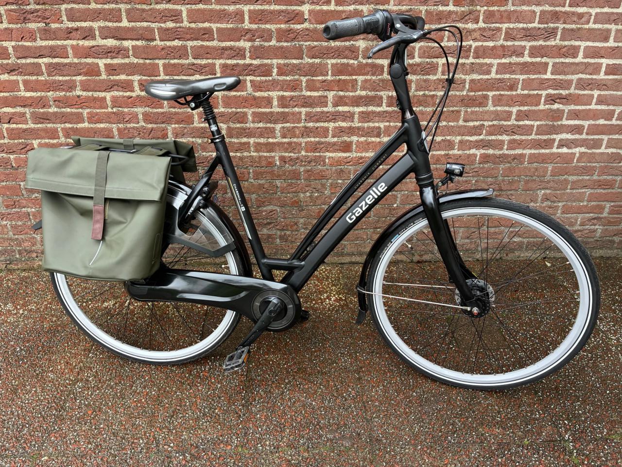 Gazelle Chamonix C8, framemaat 57 cm, met dubbele fietstas  8 versnellingen