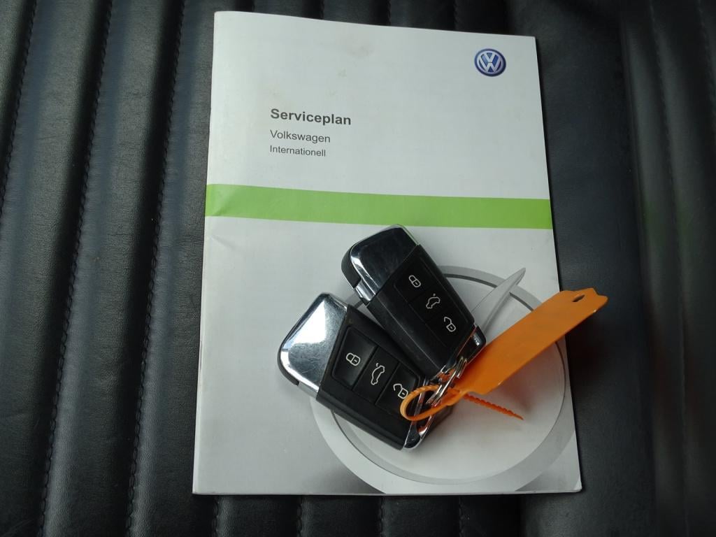 Volkswagen Passat variant 2.0 tsi highline 211pk automaat | el. trekhaak | 
