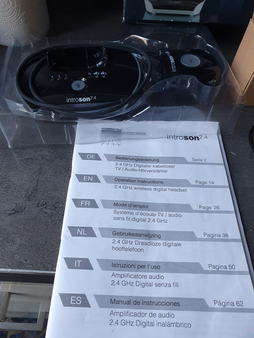 Nieuw Introson 2,4 GHz draadloos TV luister-systeem van Hoorexpert BV...