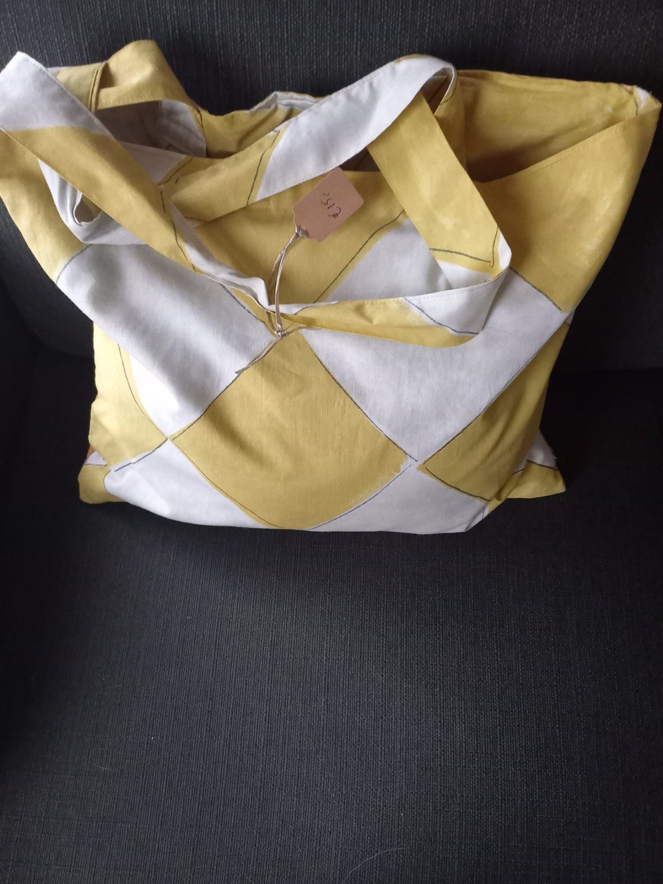 Tas met borduurwerk