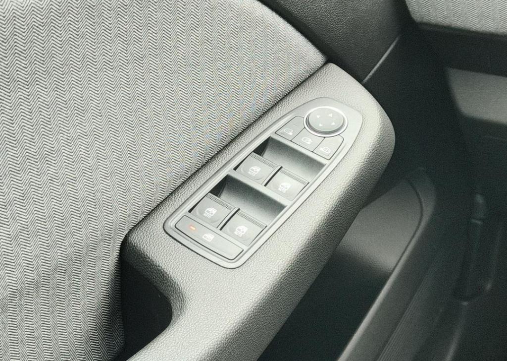 Renault Clio 1.6 e-tech full hybrid 145 techno