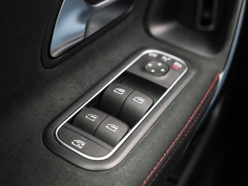 Mercedes-Benz A-Klasse 180 business solution amg | automaat | lmv | panoram
