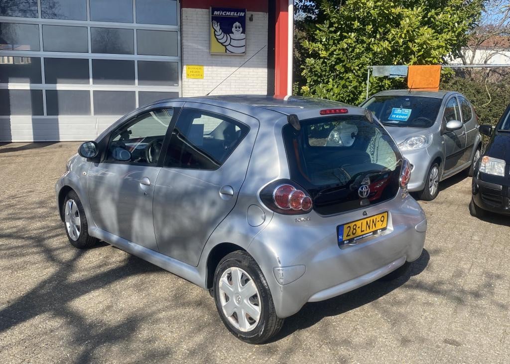 Toyota Aygo 1.0 12v vvt-i access | airco, parrot, incl. 3 maanden garantie,