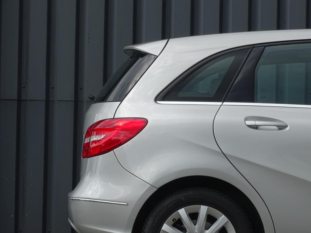 Mercedes-Benz B-Klasse 200 ambition automaat | leder | navi