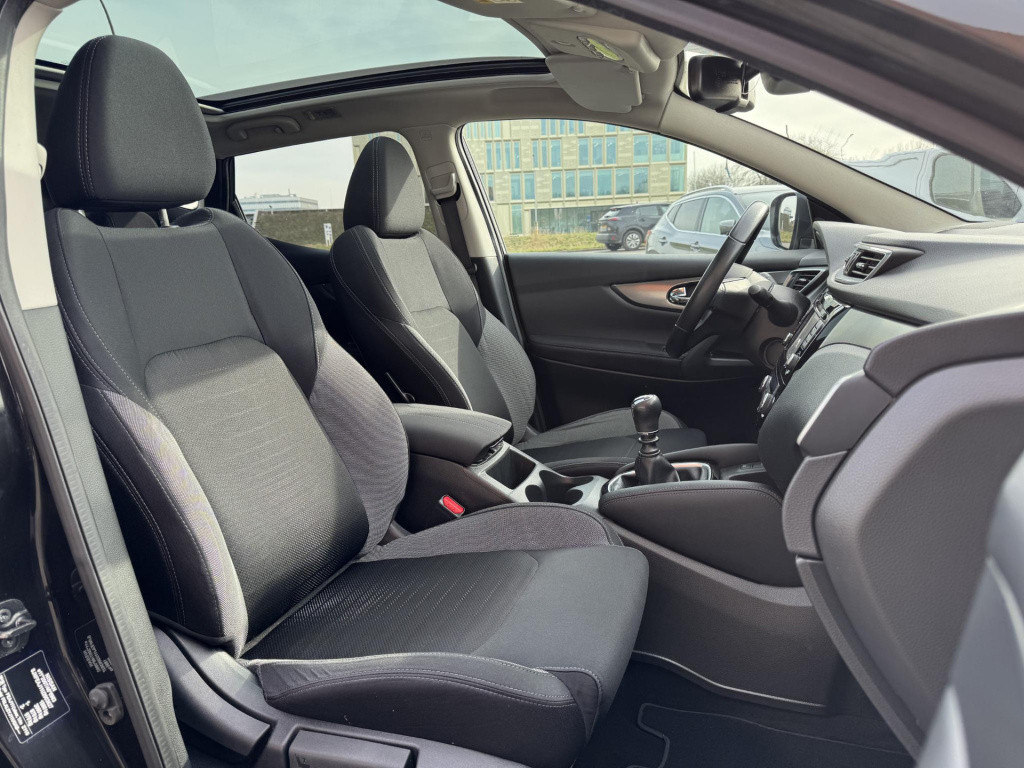 Nissan Qashqai 1.2 n-connecta design pack