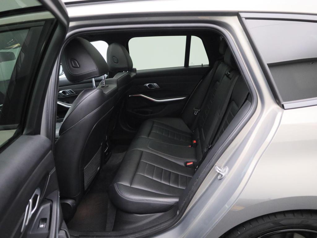 BMW 3-serie touring 318i high executive m-sport | automaat | panoramadak | 