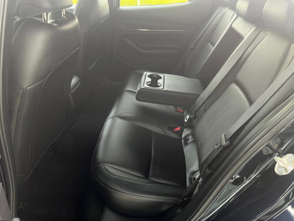 Mazda 3 2.0 skyactiv-x 180 pk luxury |aero pack|bose|trekhaak|rijklaar