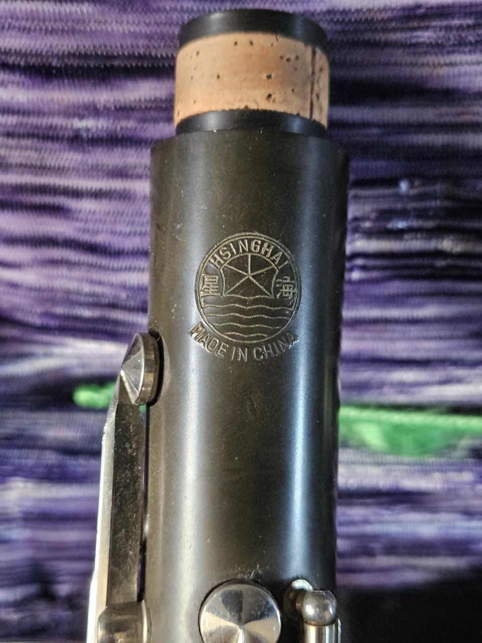 Mooie vintage Hsinghai Bes-klarinet met koffer -