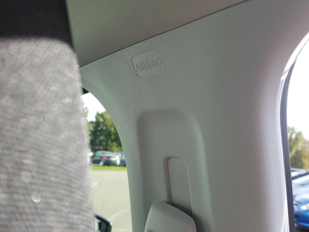 Peugeot 2008 active 1.2 pt-82pk trekhaak | navigatie | cruise control | air