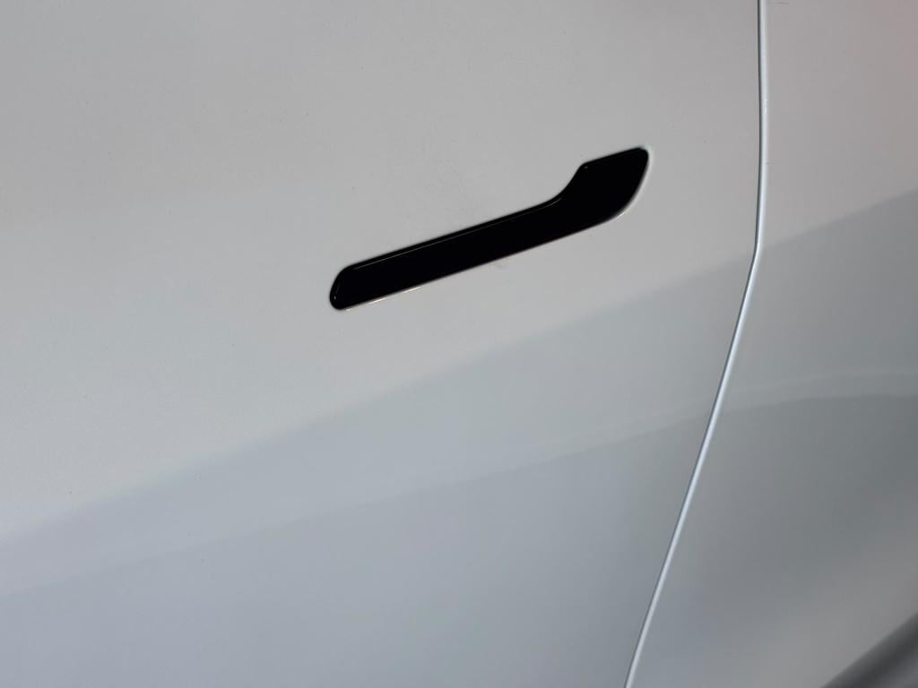 Tesla Model Y rwd 58 kwh / soh 98%