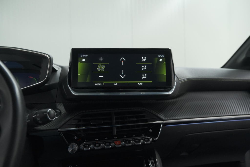 Peugeot 208 puretech 100 gt | camera | dodehoekdetectie | apple carplay | s