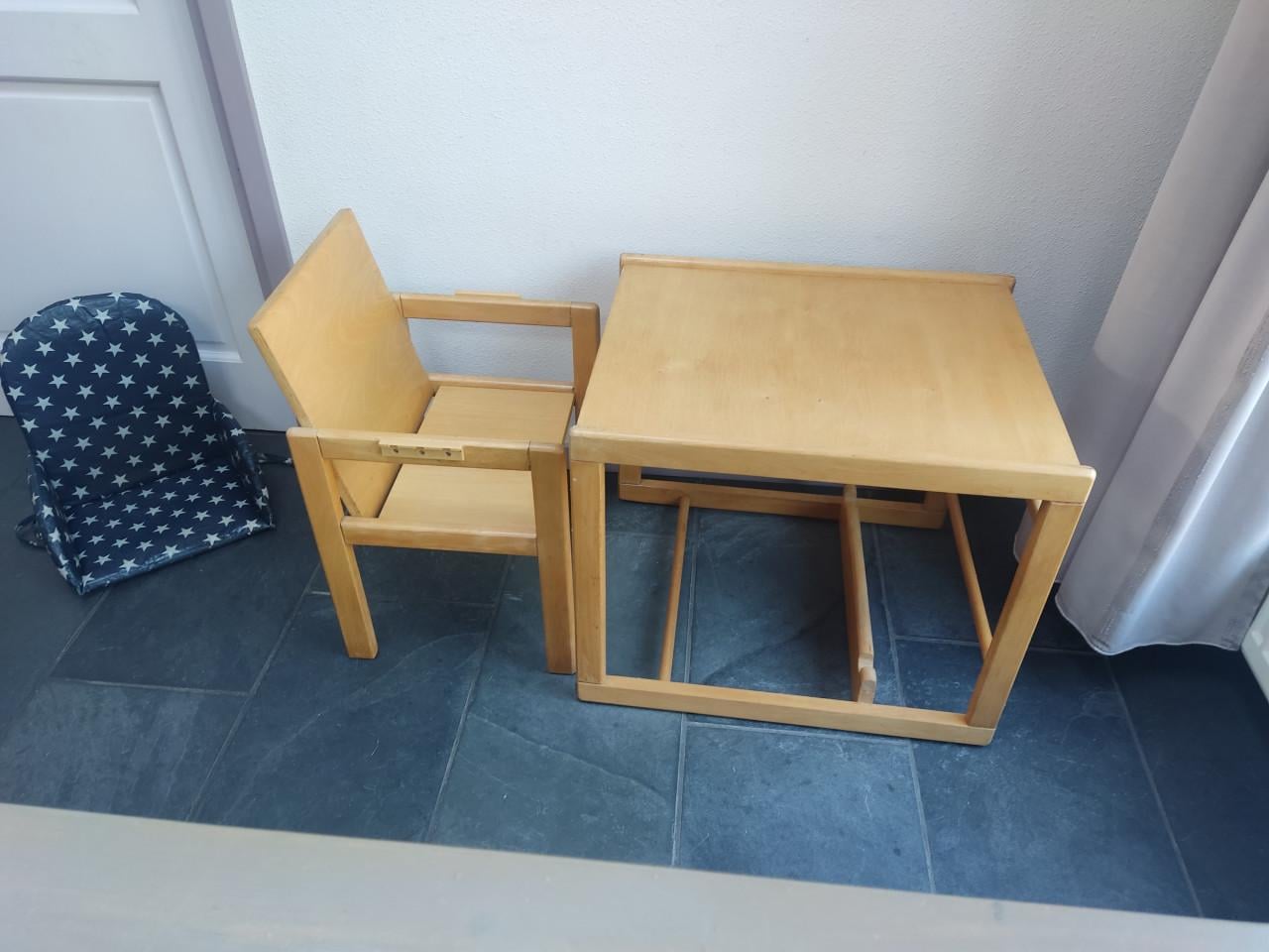 Mooie houten combinatie-kinderstoel (2-in-1)
