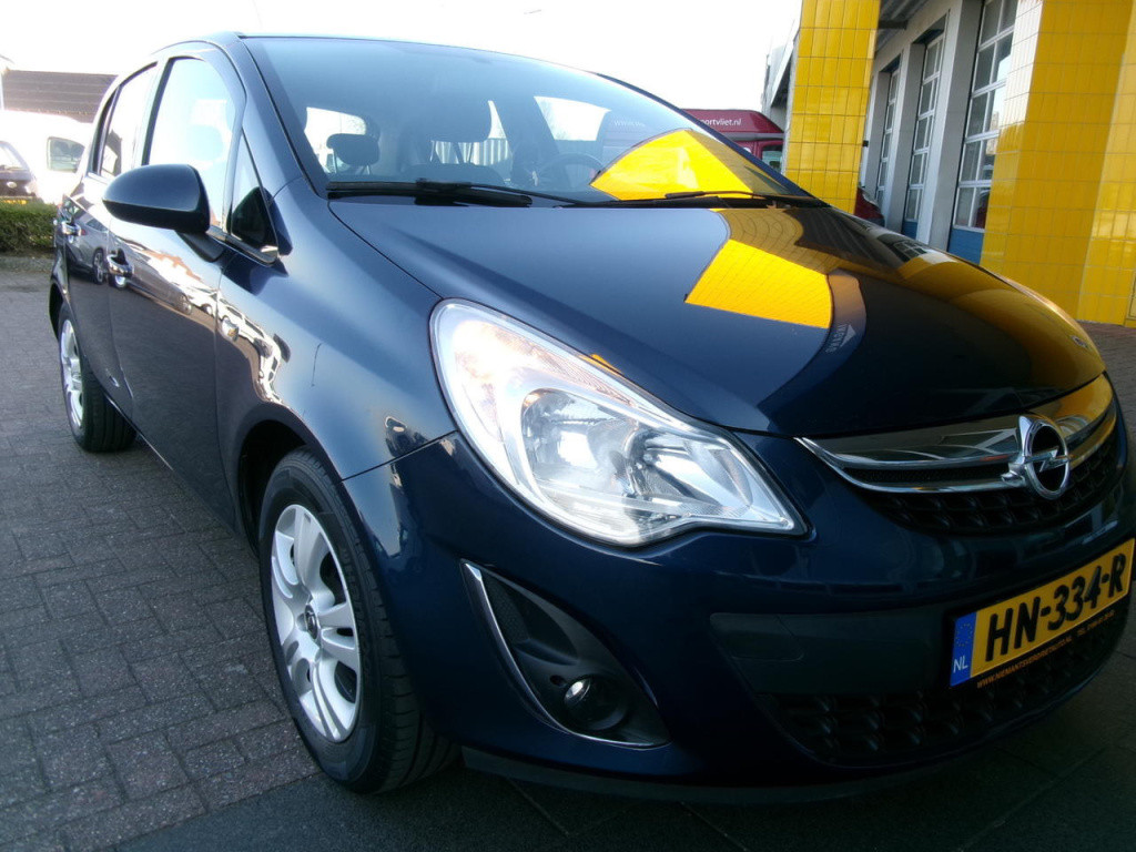 Opel Corsa 1.2-16v airco, cruise-control, trekhaak 5-drs
