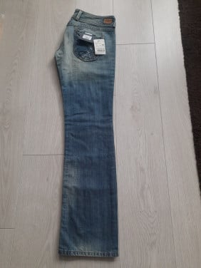 Spijkerbroek PEPE Jeans Splinternieuw met kaartjes er aan € 109.95 nieuw
