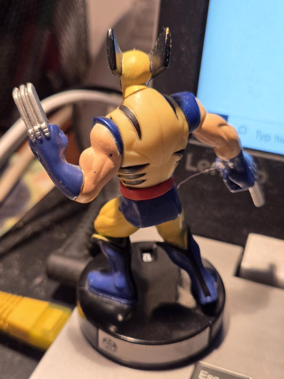 Wolverine Marvel Attacktix Figure H 8.5 cm