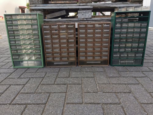 4X ASSORTIMENT LADEN KASTJES