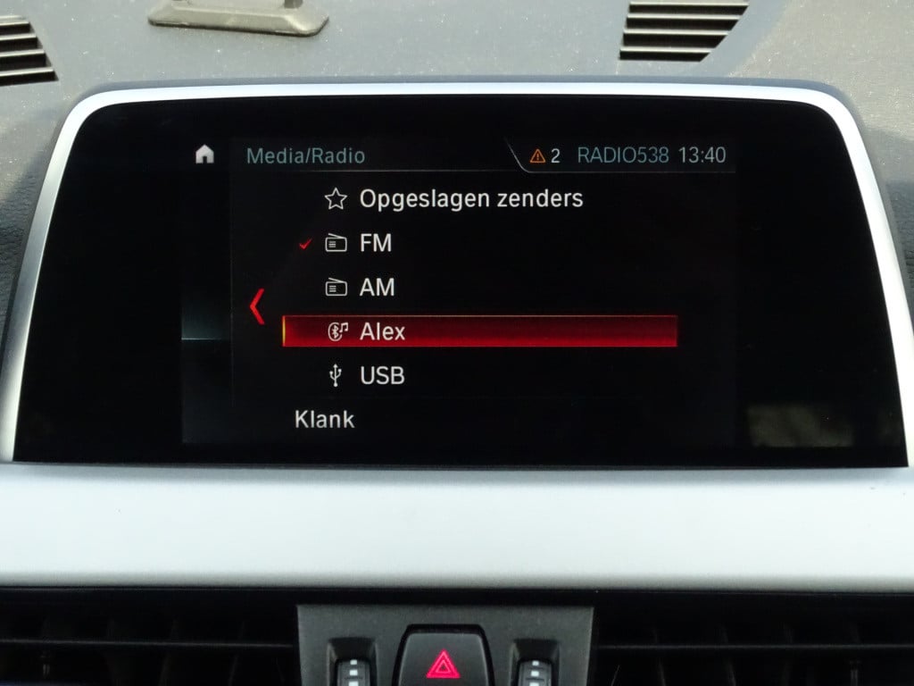 BMW X1 sdrive18i executive automaat | apple carplay | | el. koffer | 17"