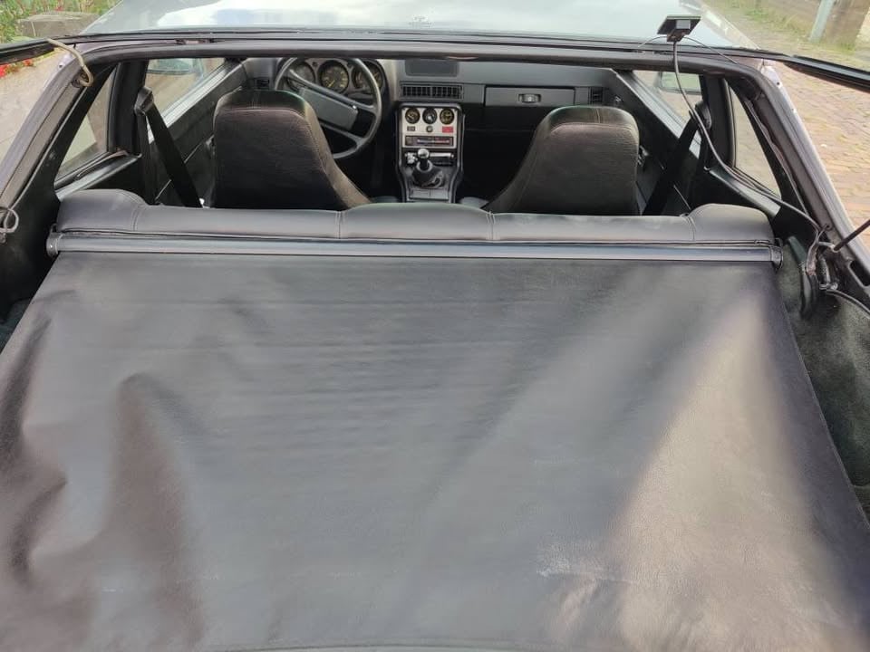 Porsche 944 1982