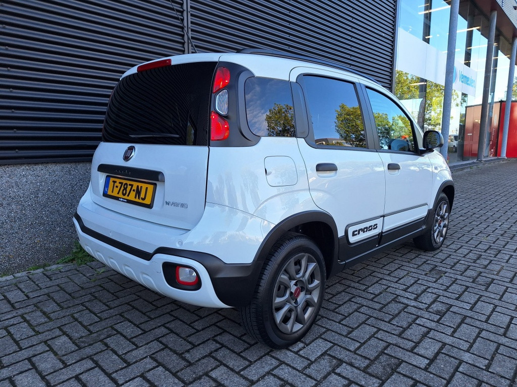 Fiat Panda 1.0 hybrid city cross