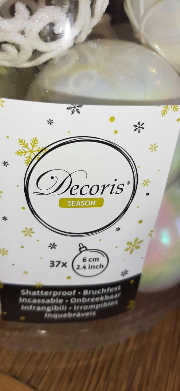 37 nieuwe Kerstballen