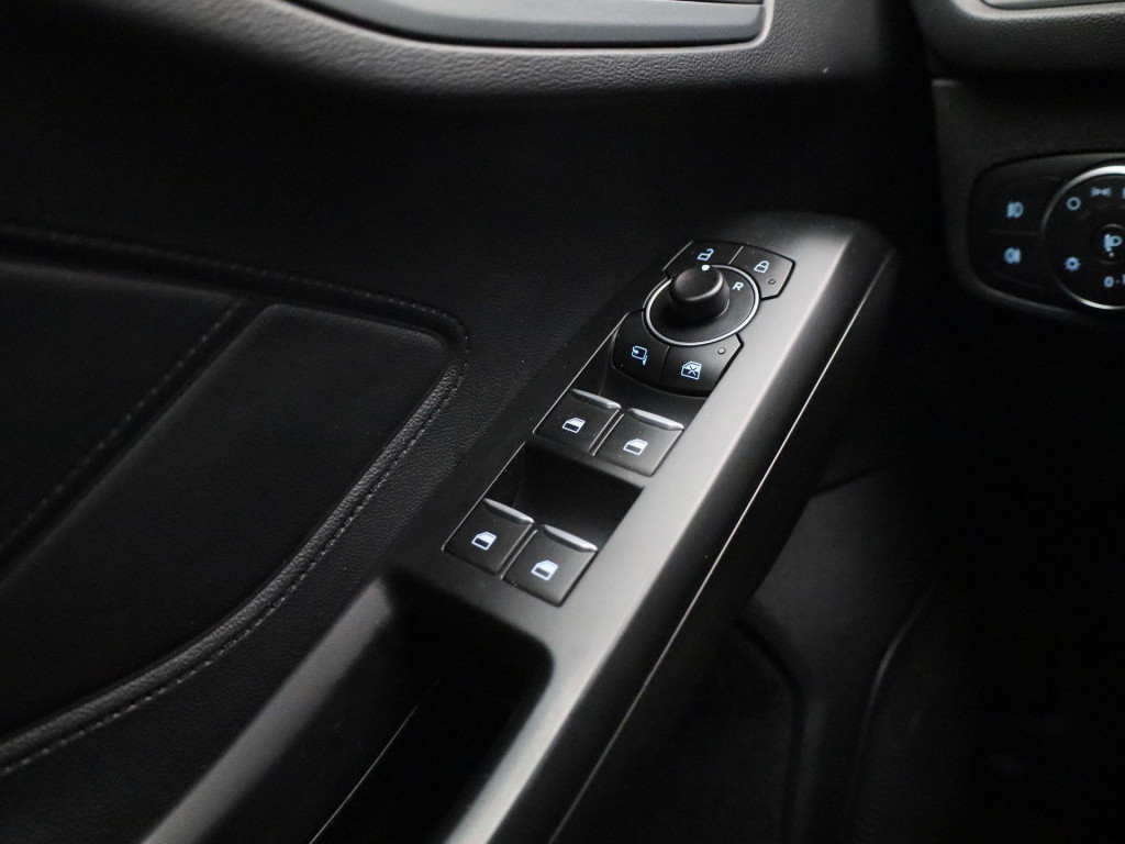 Ford Focus wagon 1.0 ecoboost hybrid titanium style | parkeer sensoren | cl