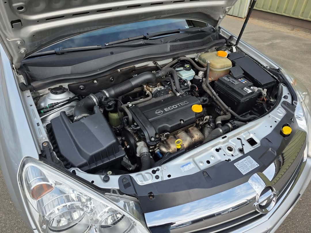 Tekoop zeer nette Opel Astra 1.4 I Businnes Wagon