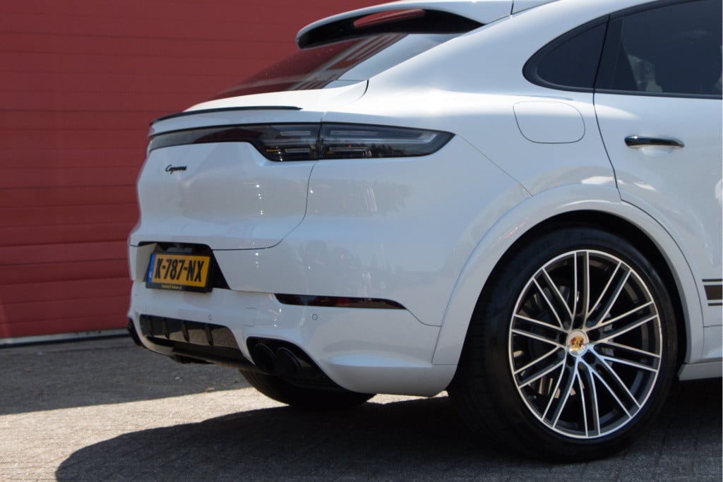 Porsche Cayenne coupé 3.0 | sport design | sport chrono |