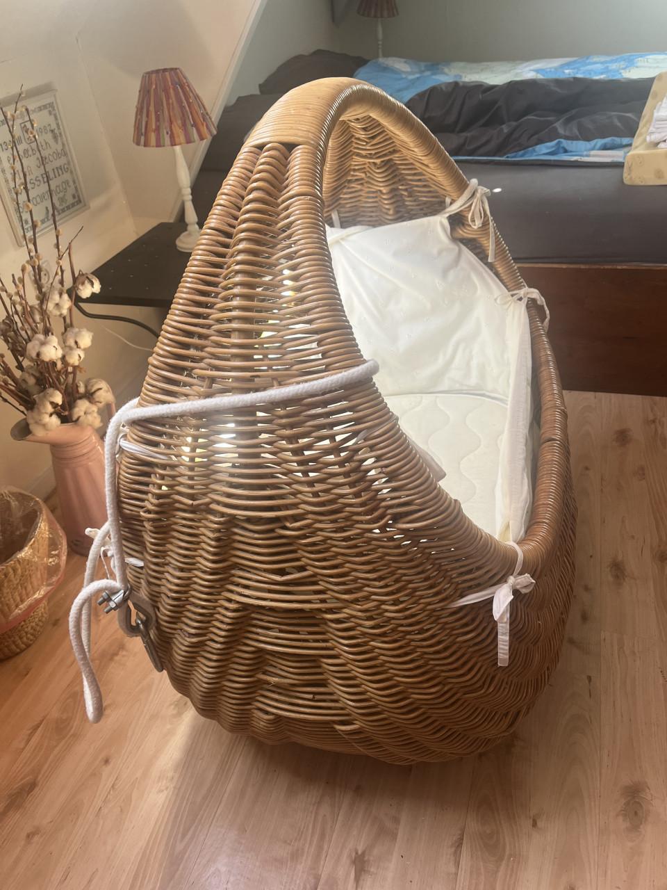 Romantische rotan wieg