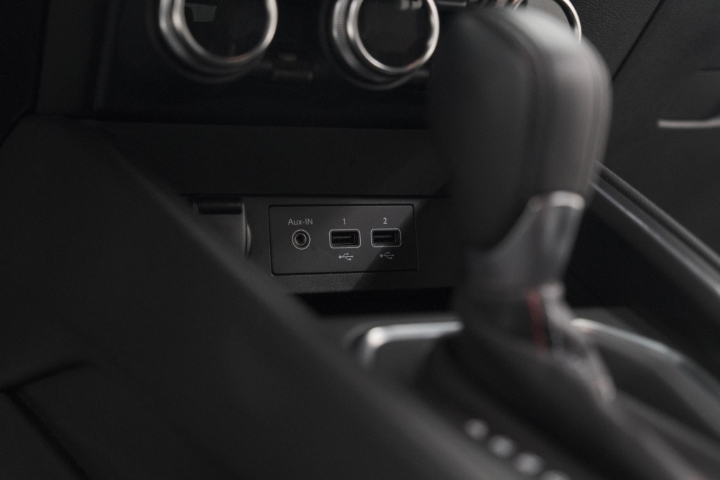 Renault Clio 1.6 e-tech hybrid 140 r.s. line | 360 camera | apple carplay |