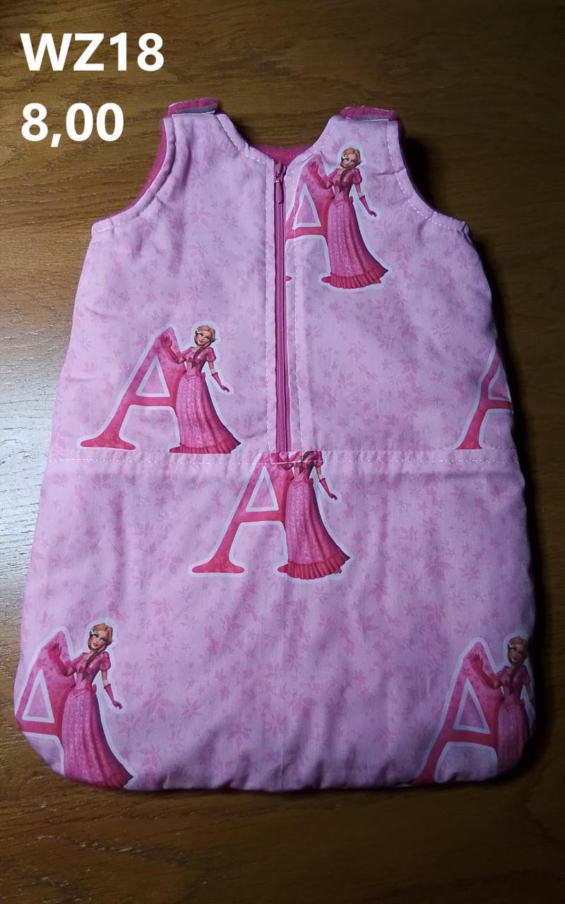 Poppenkleertjes baby born. Slaapzak. Opbrengst KiKa.