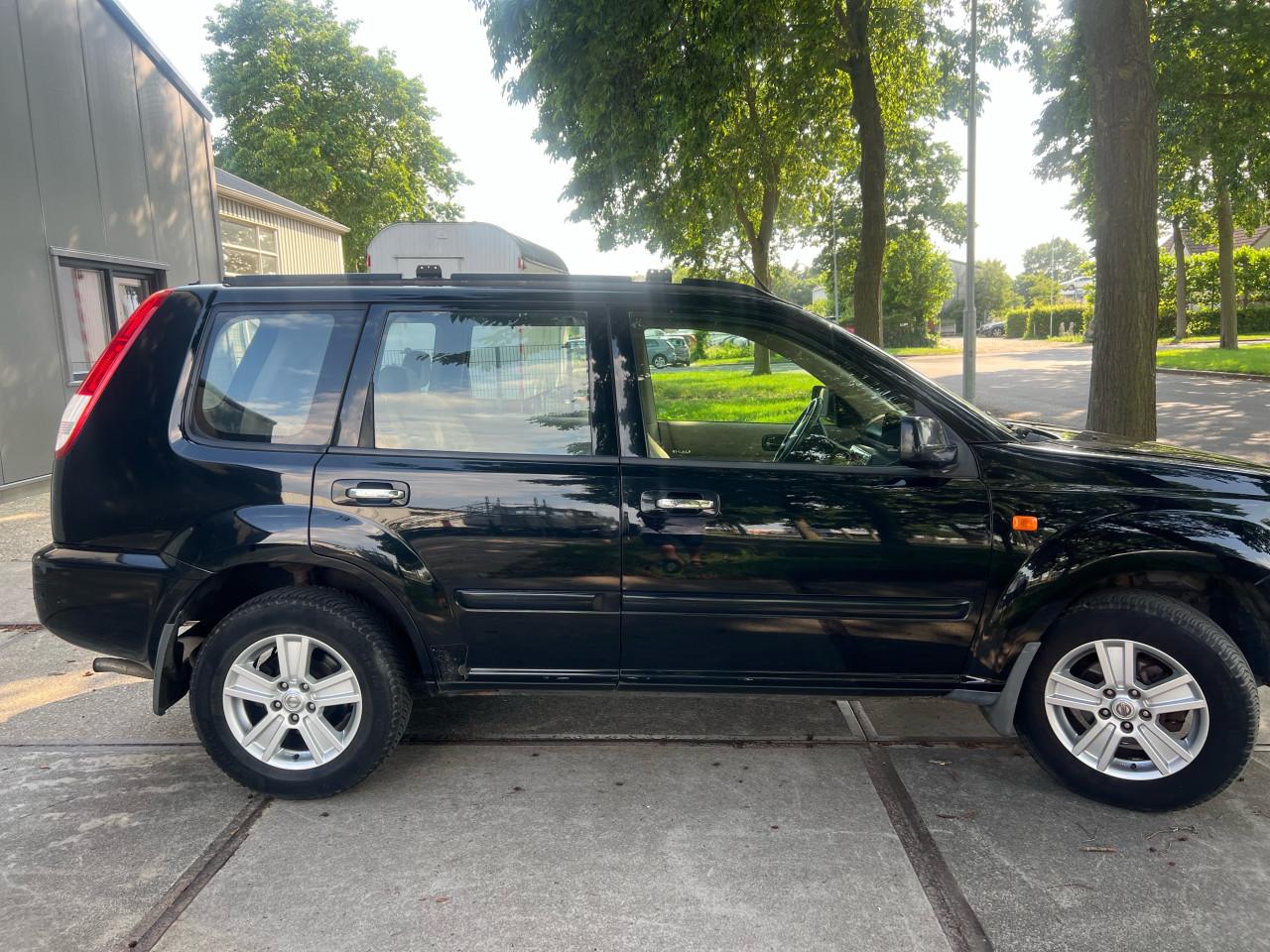 Nissan X-Trail 2.5 Luxury 4x4