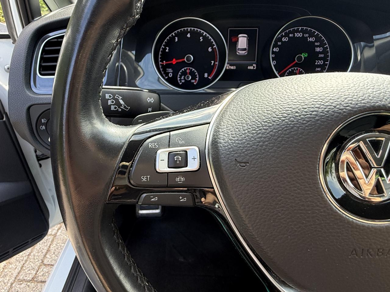 Volkswagen Golf - 1.0 TSI Highline Trekhaak