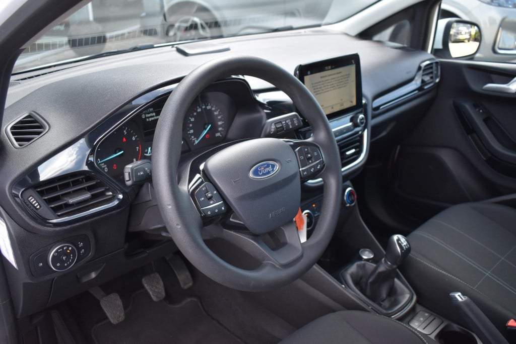 Ford Fiesta 1.1 trend | navigatie | airco | lmv 16" | apple carplay/android
