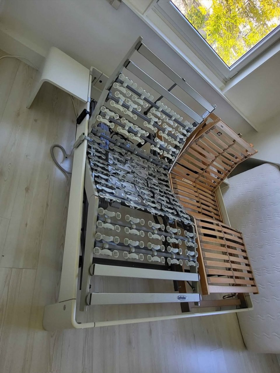 Schone en nette matrassen (1 auping) + bedbodems met functies