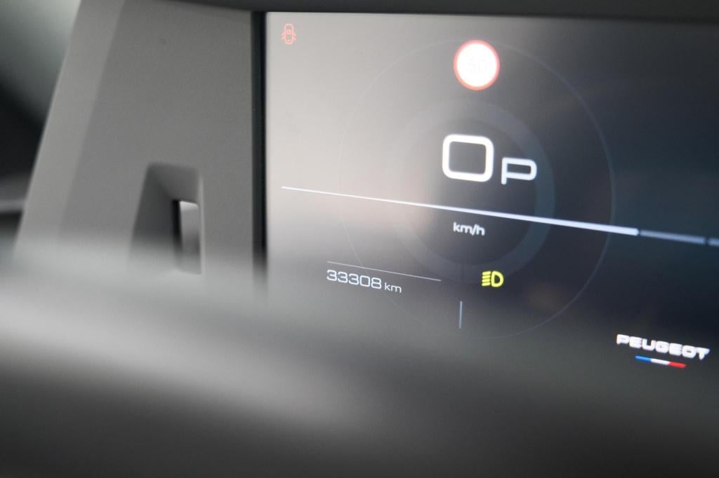 Peugeot 5008 1.2 hybrid 136 allure 7p | camera | apple carplay | airco sepa