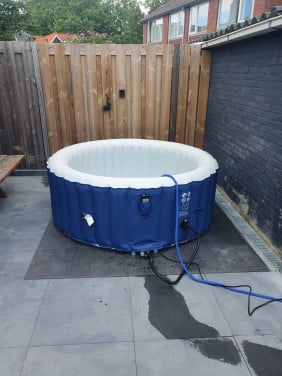 Opblaasbare jacuzzi