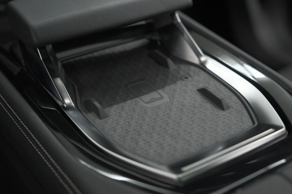 Renault Austral 1.2 e-tech full hybrid 200 techno | 360 camera | panoramada