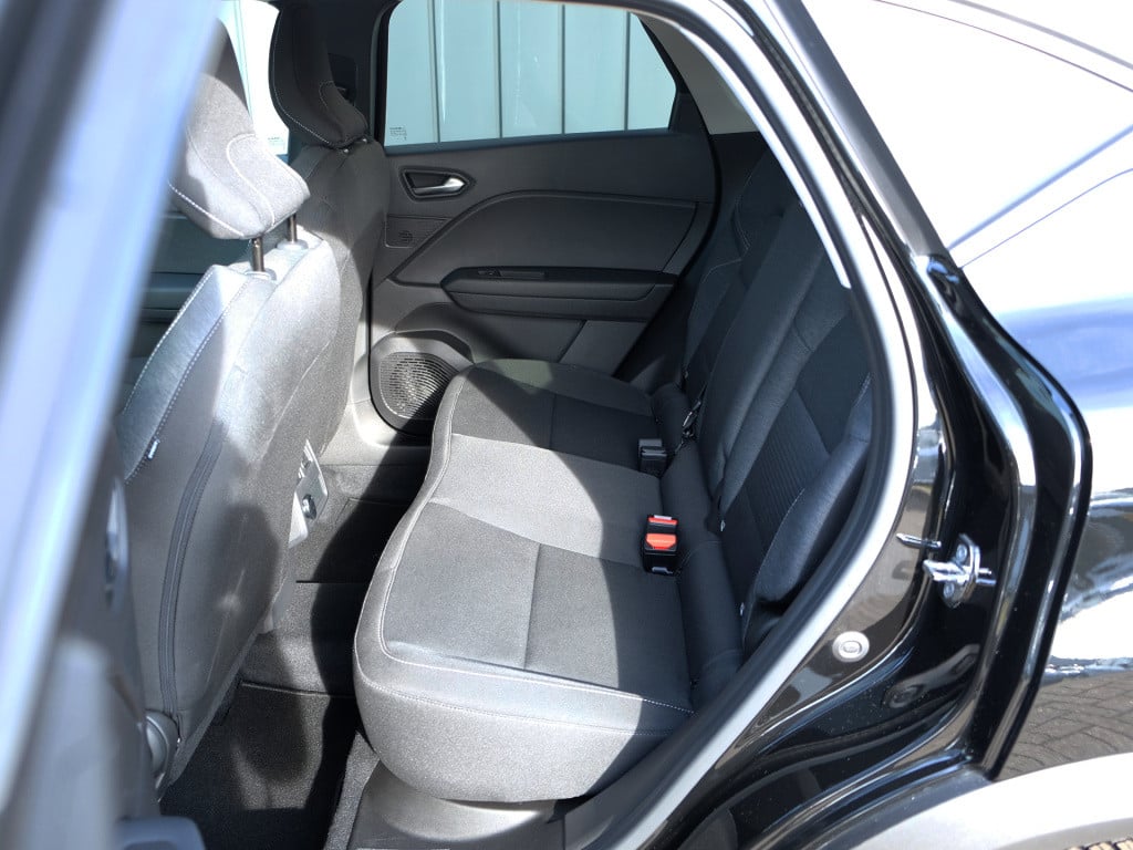 Renault Captur tce 130 zen automaat | navi full map | trekhaak 1500kg | cli