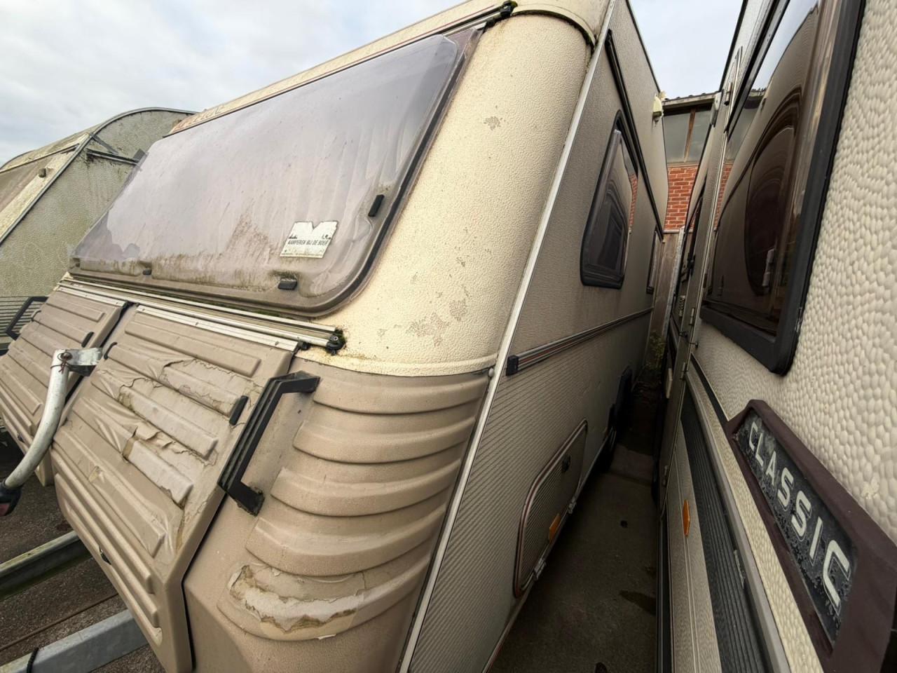 KIP caravan uit 1992 |  Keet | met kenteken