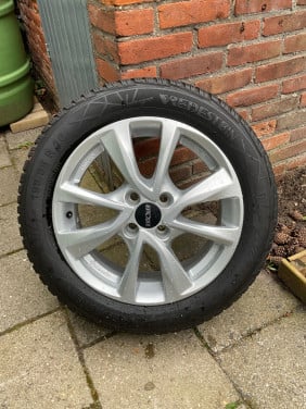 Velgen met winterbanden Renault Clio 5