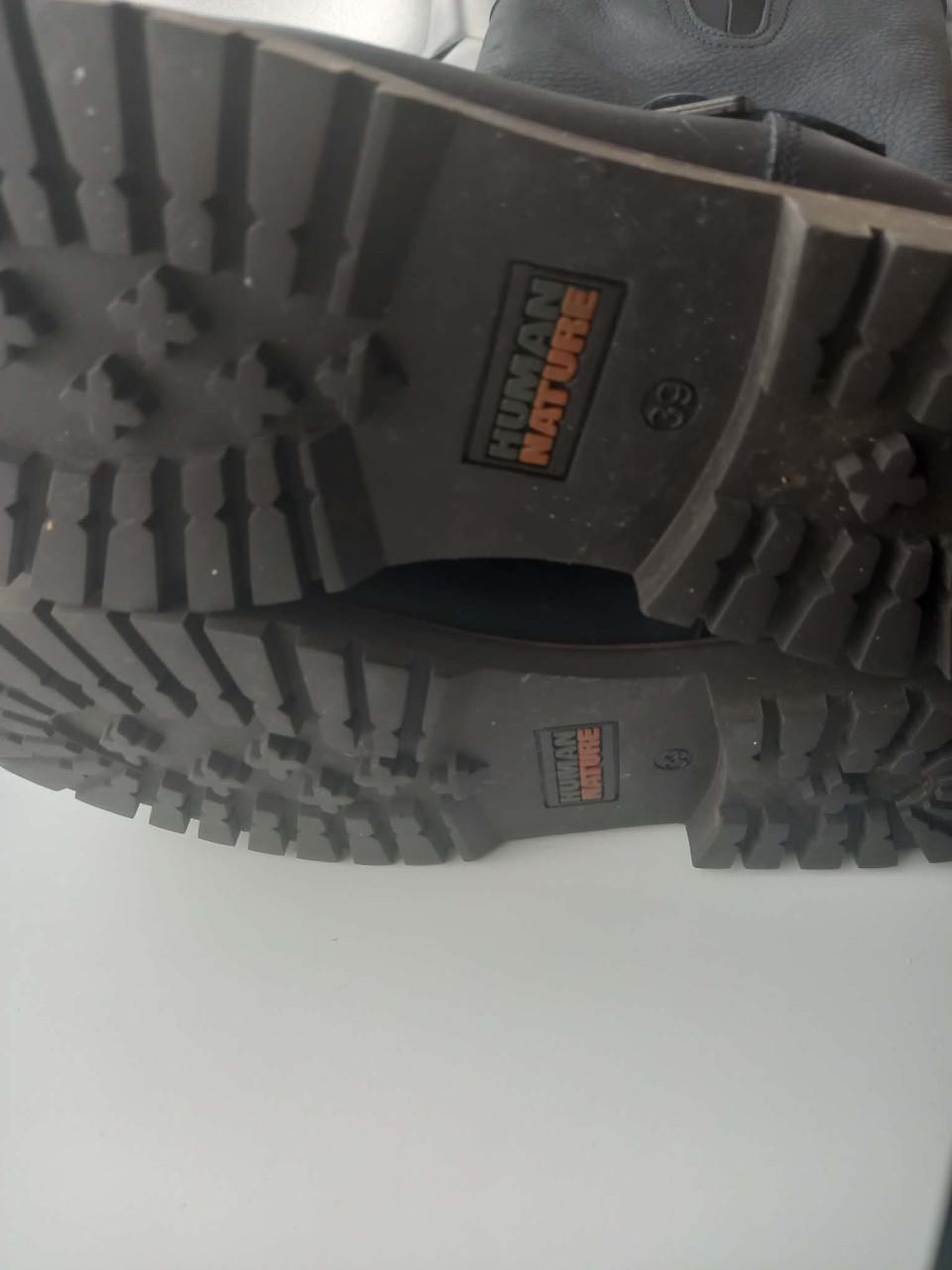 Damesschoenen van het merk HUMAN NARTURE