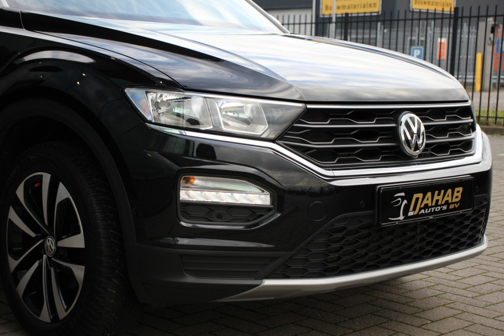 Volkswagen T-roc 1.5 tsi sport | acc | stoelverwarming | carplay |