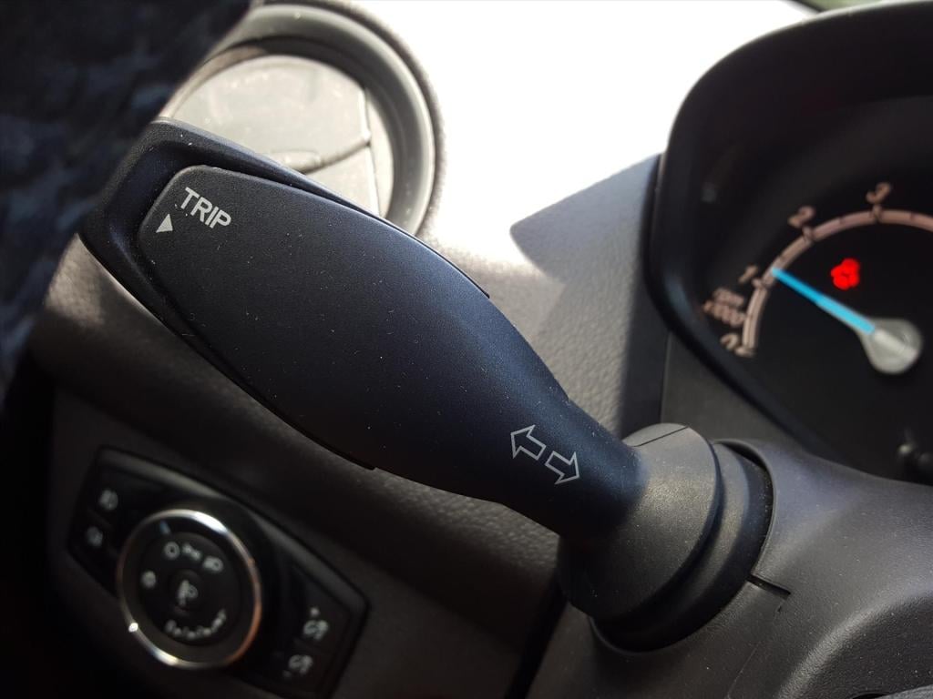 Ford Tourneo Courier titanium 1.0ecoboost-100pk s&s airco | lm-velgen | hog