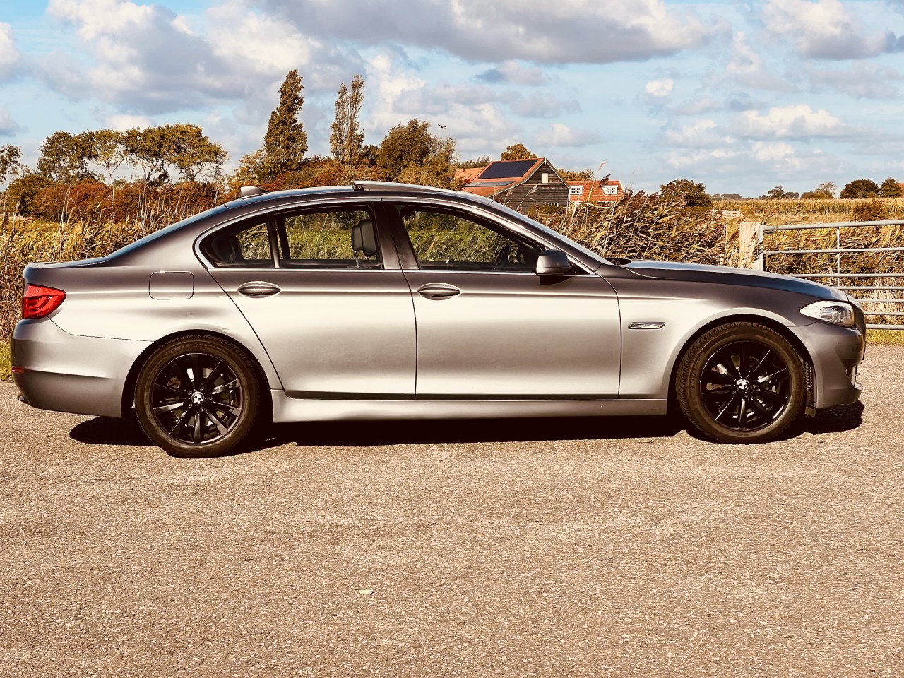 BMW 5-serie 523i High Executive Schuifdak/Leder