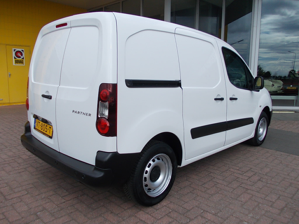 Peugeot Partner 1.6 hdi airco, cruise-contr., pdc, parrot