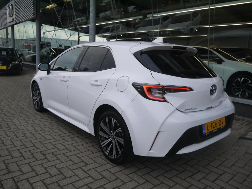 Toyota Corolla 1.8 hybrid dynamic|rijklaar