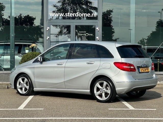 Mercedes-Benz B-Klasse 180 ambition l leder twin l airco l becker map pilot
