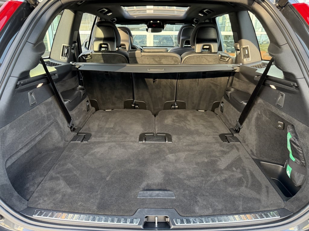 Volvo XC90 t8 awd r-design | 360 camera| luchtvering| trekhaak| head up dis